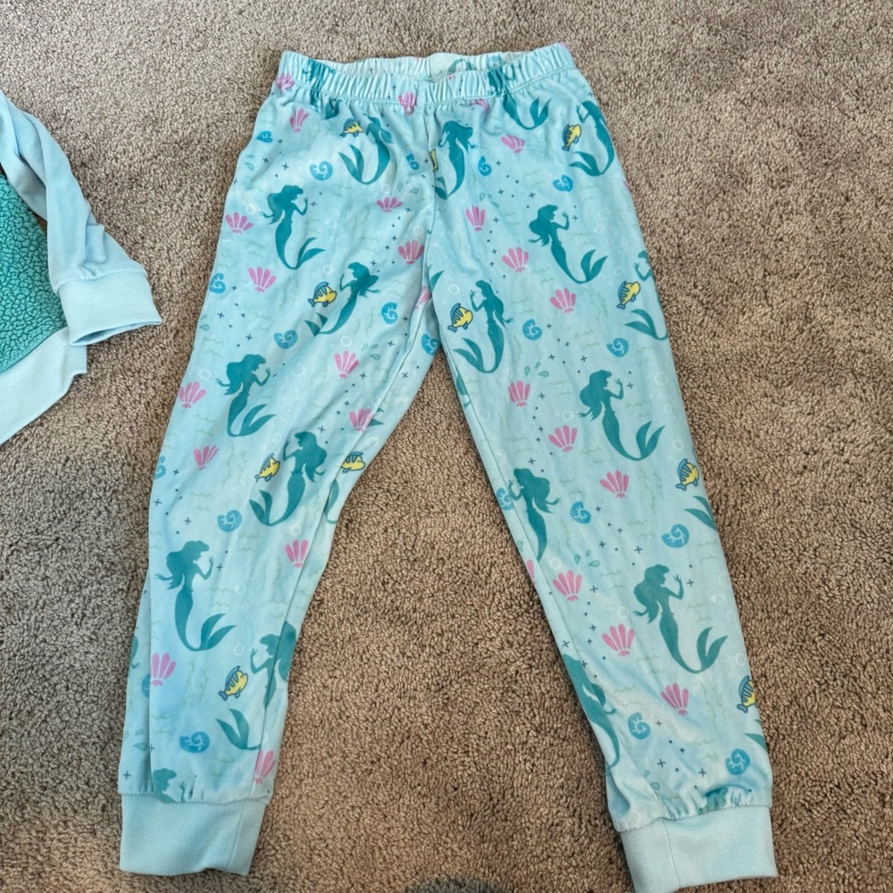 Disney Ariel Fleece Pajamas - Picture 4 of 5
